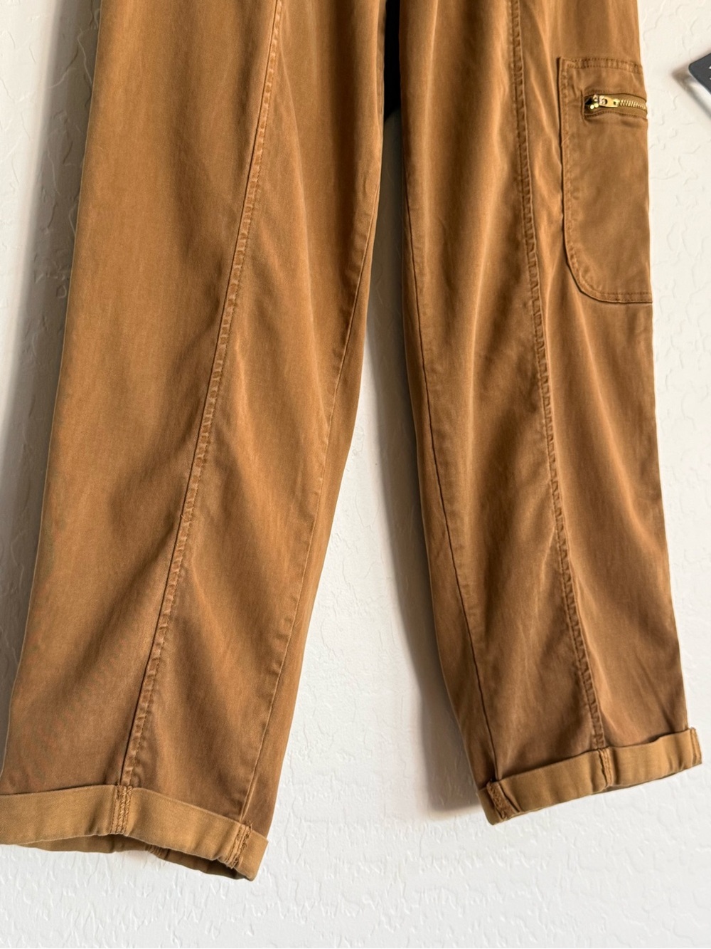 C&C California Tan/Camel Lyocell Cargo Pants Size M Drawstring Utility Pockets - Picture 4 of 7